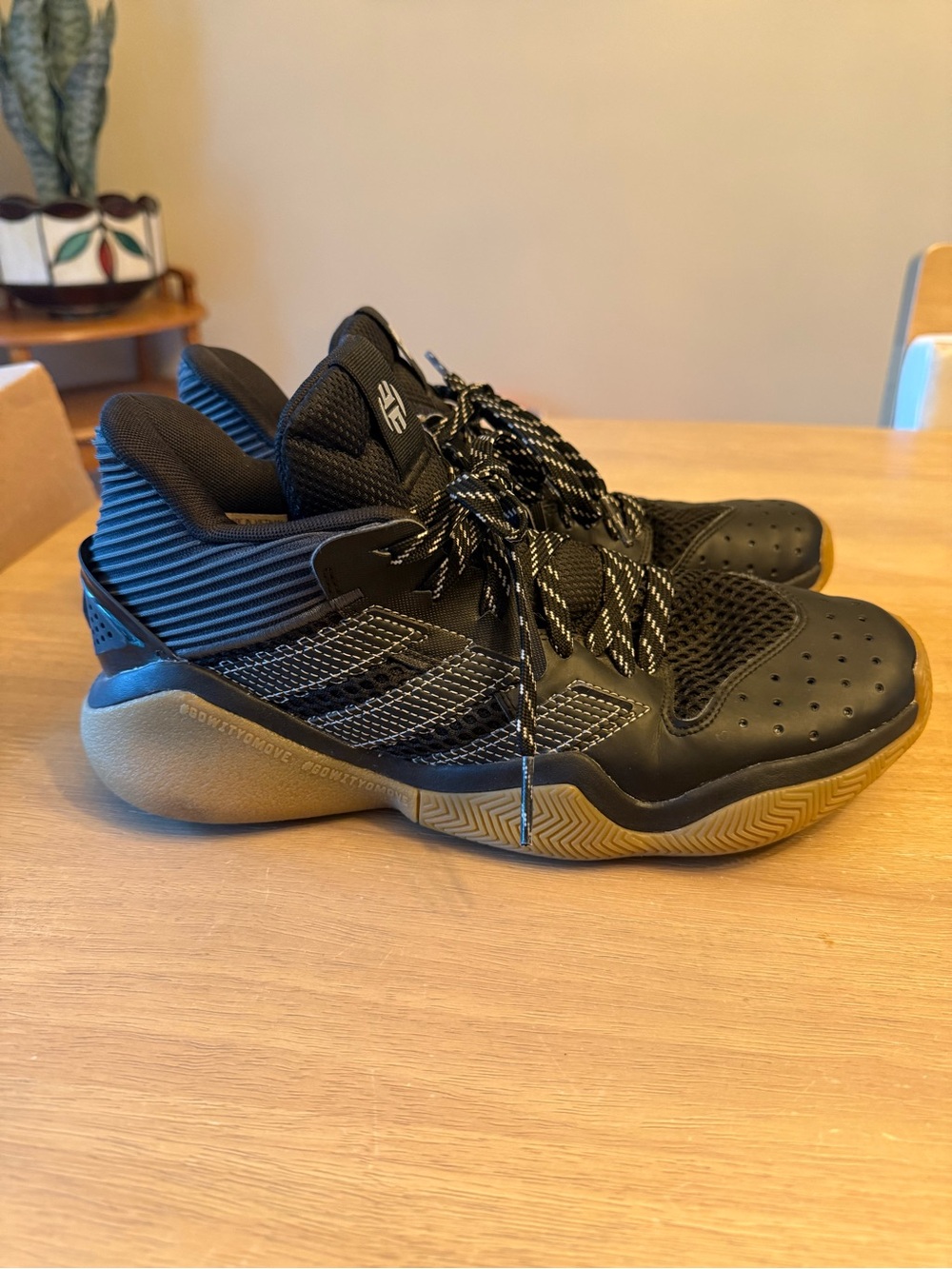 Adidas Harden Stepback Basketball Shoes Men's Size 8.5 Black gum